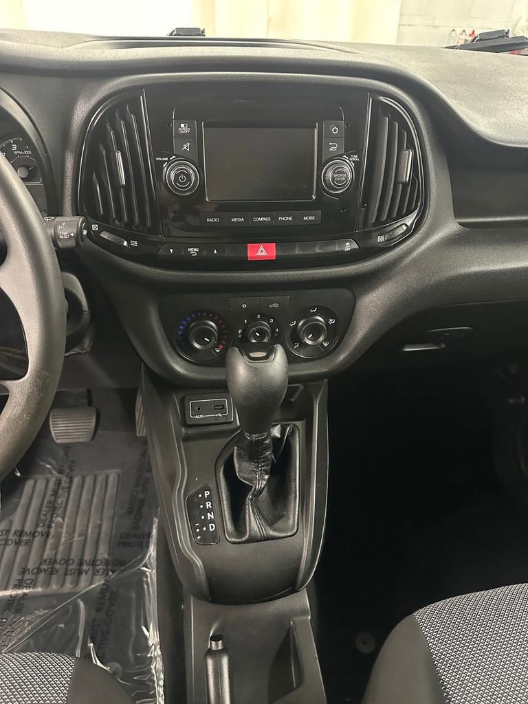 Used 2018 RAM ProMaster City Tradesman image 14