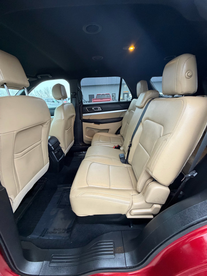 Used 2016 Ford Explorer XLT w/ Equipment Group 202A image 35