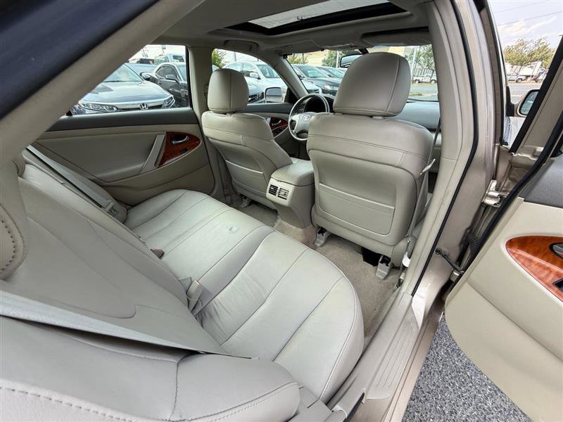 Used 2009 Toyota Camry XLE image 24