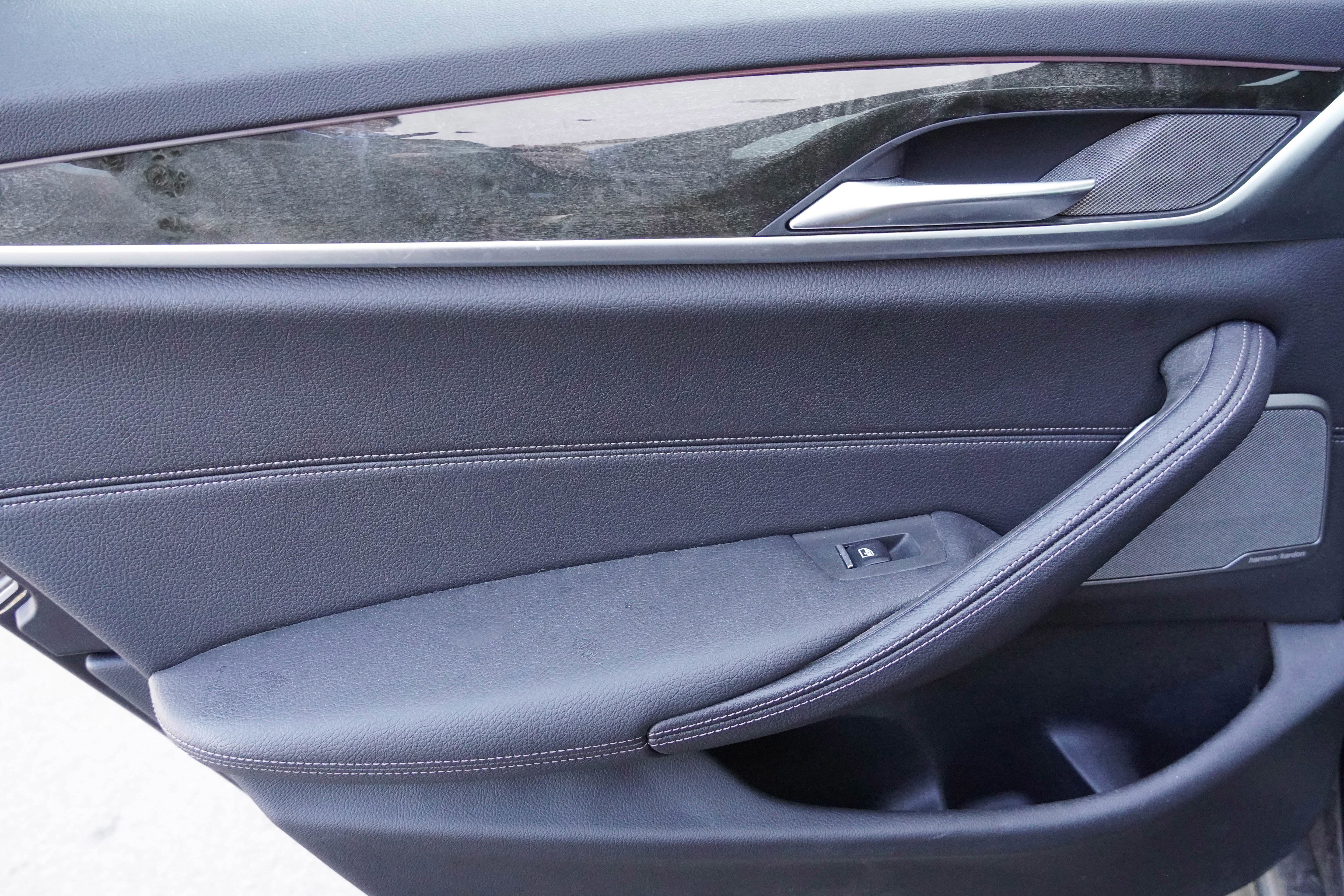 Certified 2023 BMW 530e xDrive w/ Premium Package image 33