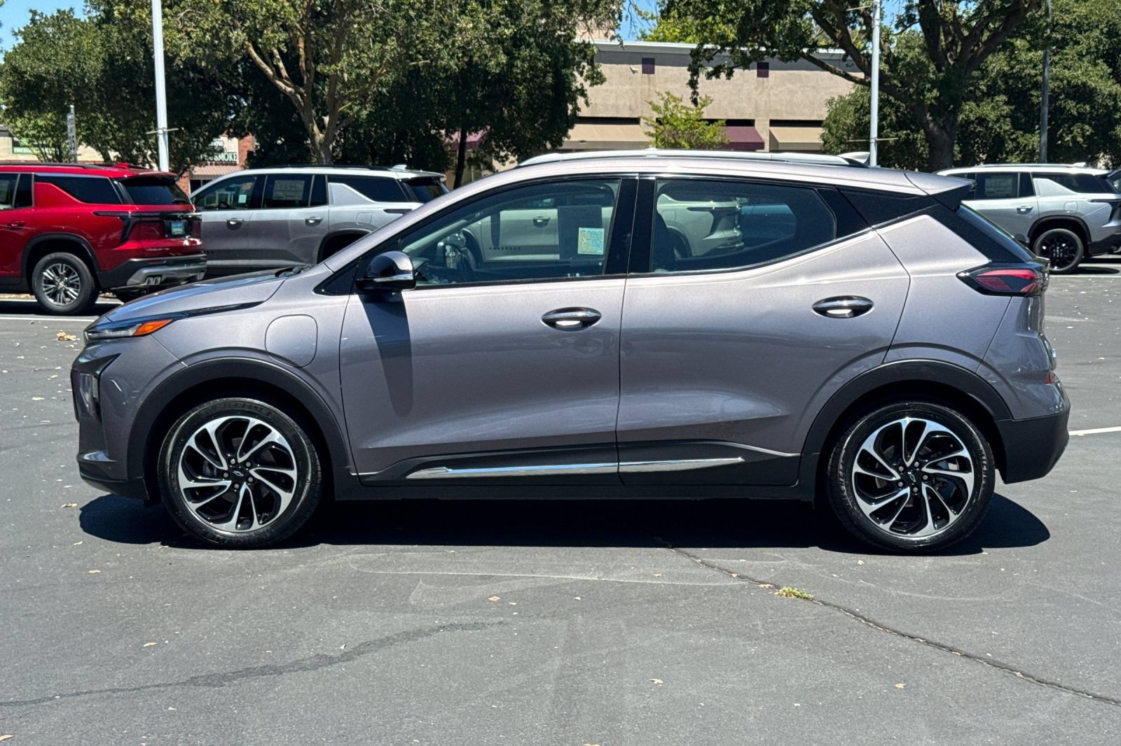 Used 2022 Chevrolet Bolt EUV Premier FWD image 6
