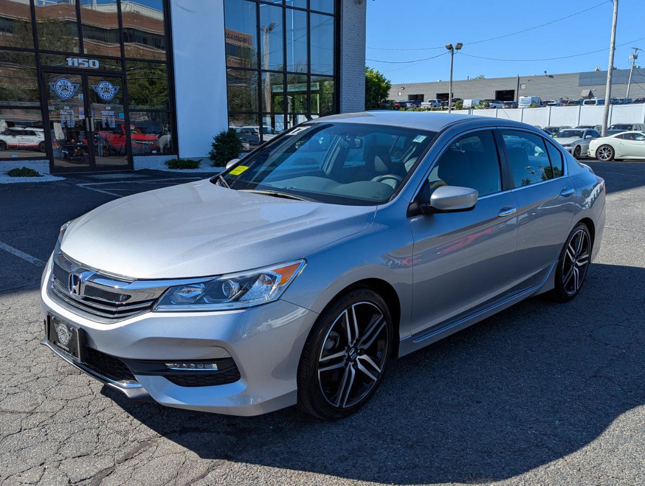 Used 2017 Honda Accord Sport Special Edition image 2