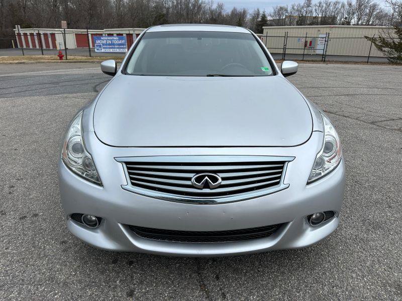 Used 2011 INFINITI G25 x w/ Moonroof Pkg AWD/4WD image 3