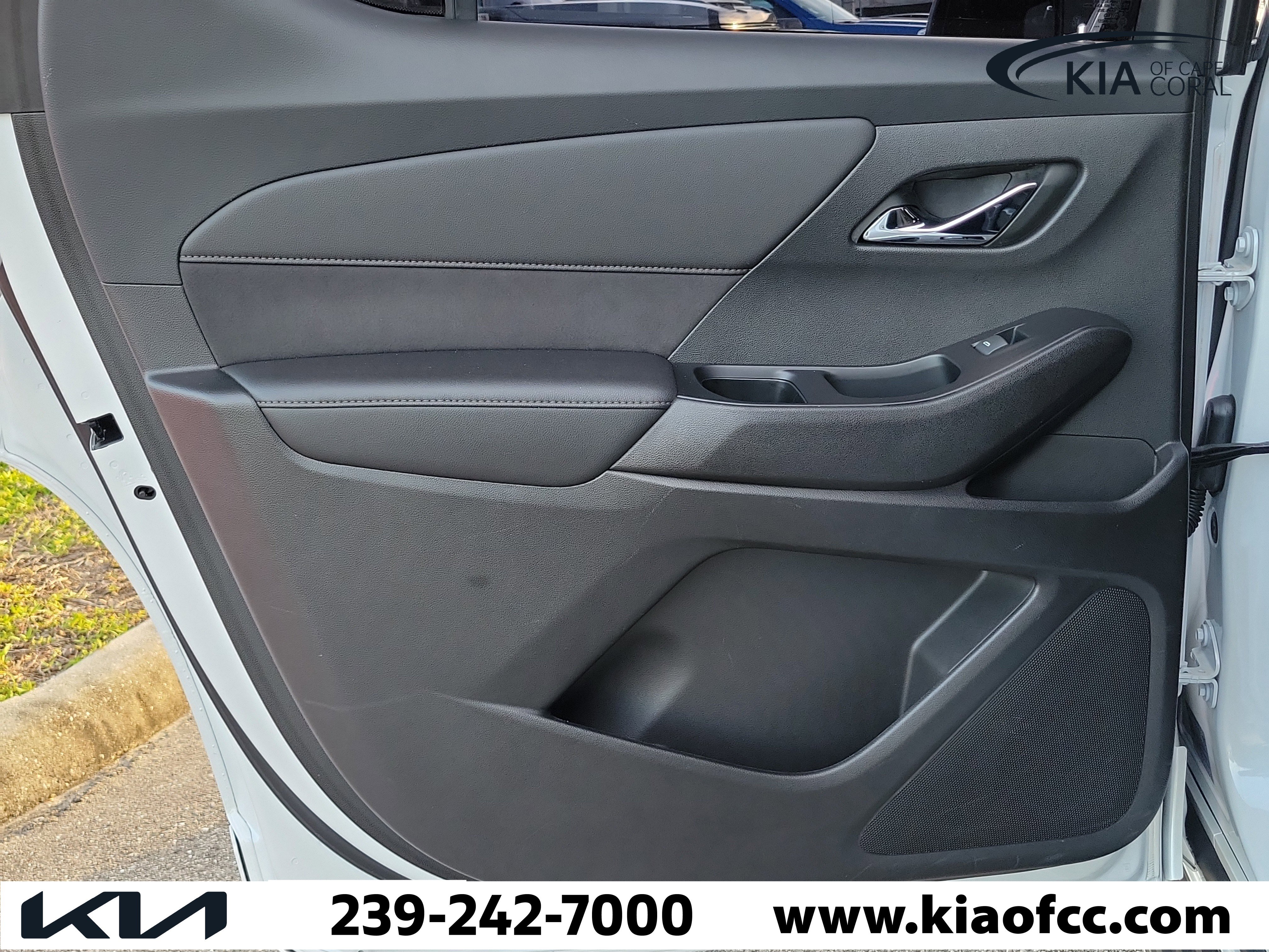 Used 2023 Chevrolet Traverse High Country w/ LPO, 'HIT The Road' Package FWD image 16