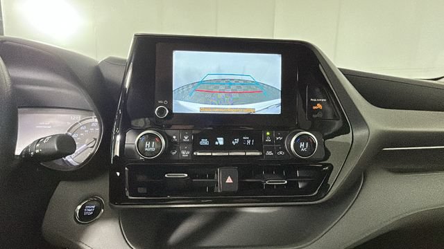 Used 2023 Toyota Highlander L FWD image 24