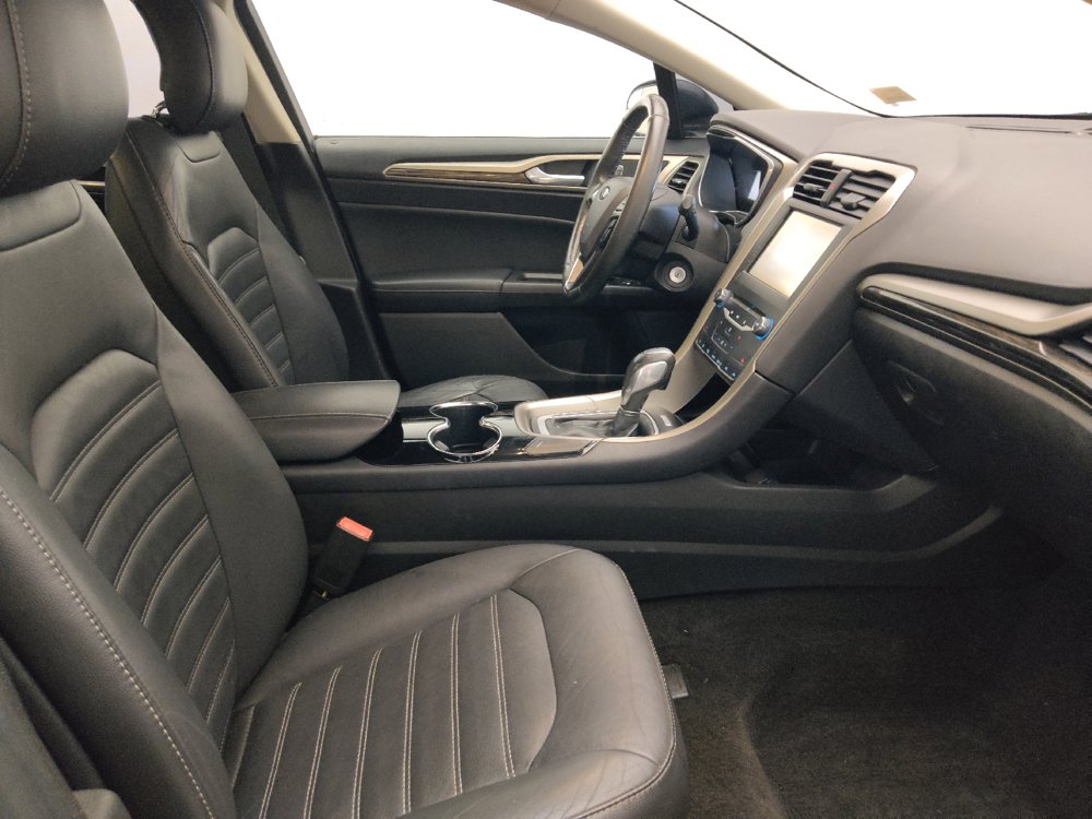 Used 2014 Ford Fusion SE w/ Equipment Group 202A FWD image 21