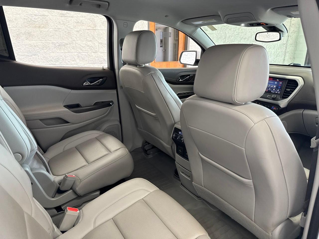 Used 2021 GMC Acadia SLT w/ Preferred Package FWD image 46