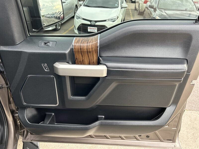 Used 2020 Ford F150 Lariat image 18