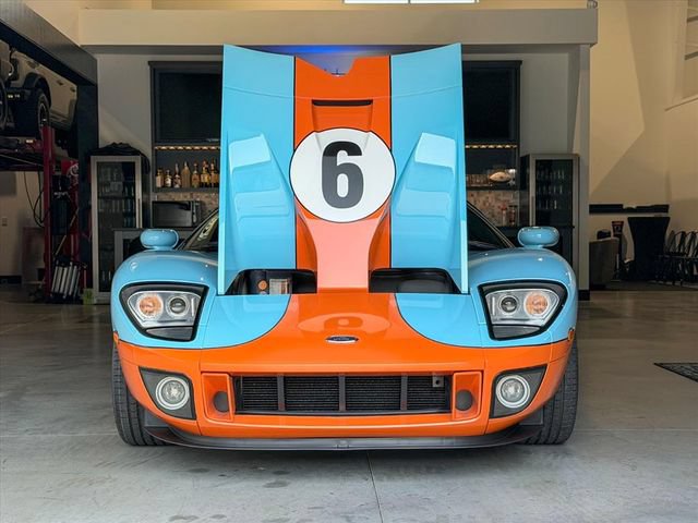 Used 2006 Ford GT RWD image 82