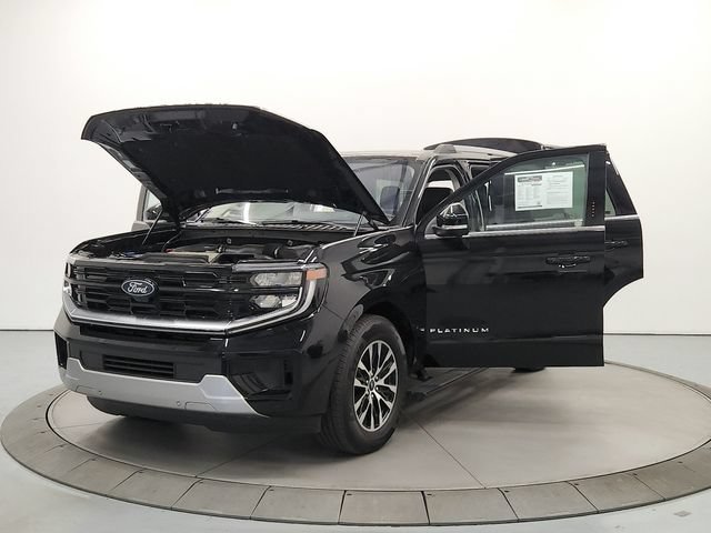 Used 2025 Ford Expedition Platinum AWD/4WD image 11