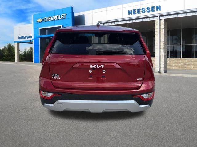 Used 2024 Kia Niro LX FWD image 4