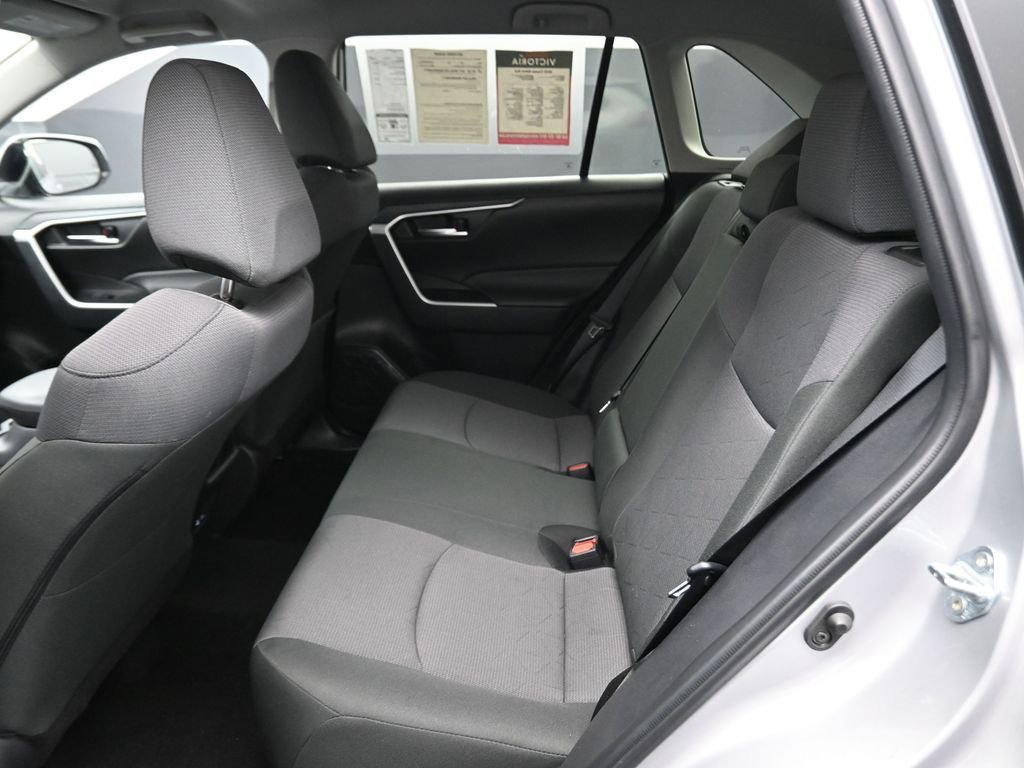 Used 2025 Toyota RAV4 XLE image 11