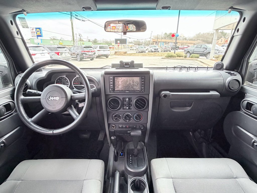 Used 2009 Jeep Wrangler Unlimited Rubicon w/ Dual Top Group image 15