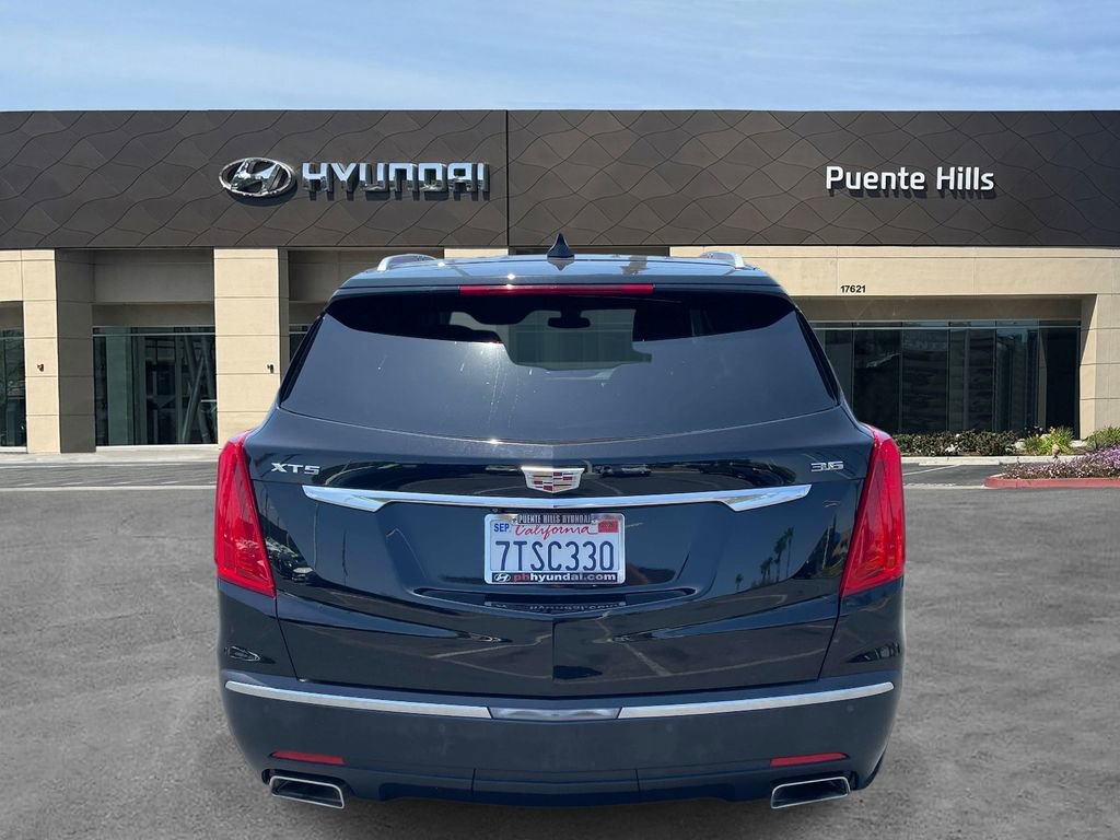 Used 2017 Cadillac XT5 Luxury w/ Driver Awareness Package FWD image 5