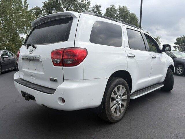Used 2015 Toyota Sequoia Limited AWD/4WD image 15