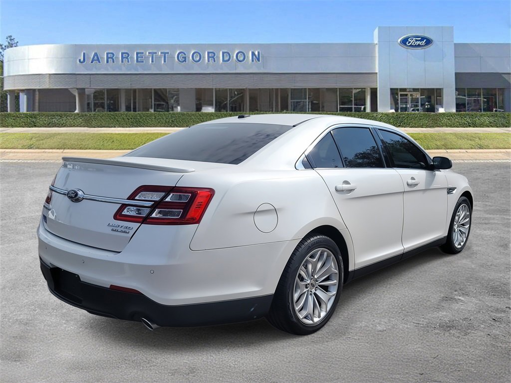 Used 2018 Ford Taurus Limited image 4