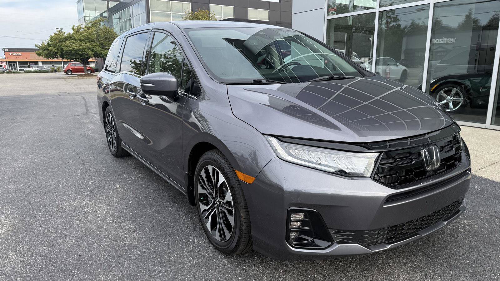 Used 2026 Honda Odyssey Elite image 9