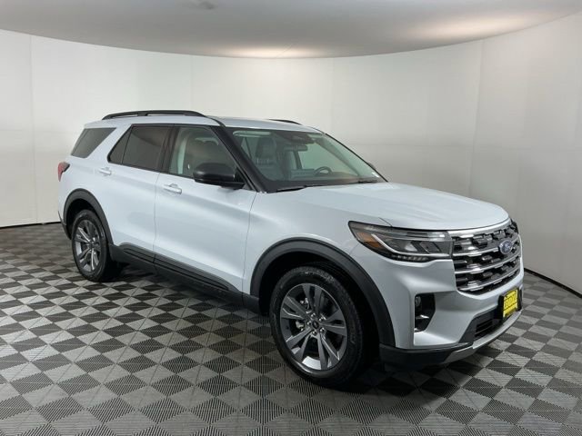 Used 2026 Ford Explorer Active w/ Active Comfort Package image 3