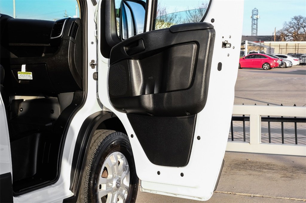 Used 2024 RAM ProMaster 2500 w/ Quick Order Package 22G SLT image 39