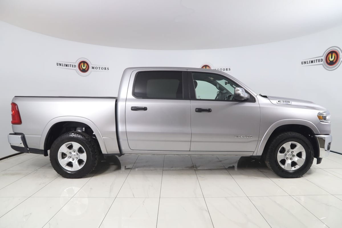 Used 2025 RAM 1500 Big Horn AWD/4WD image 2