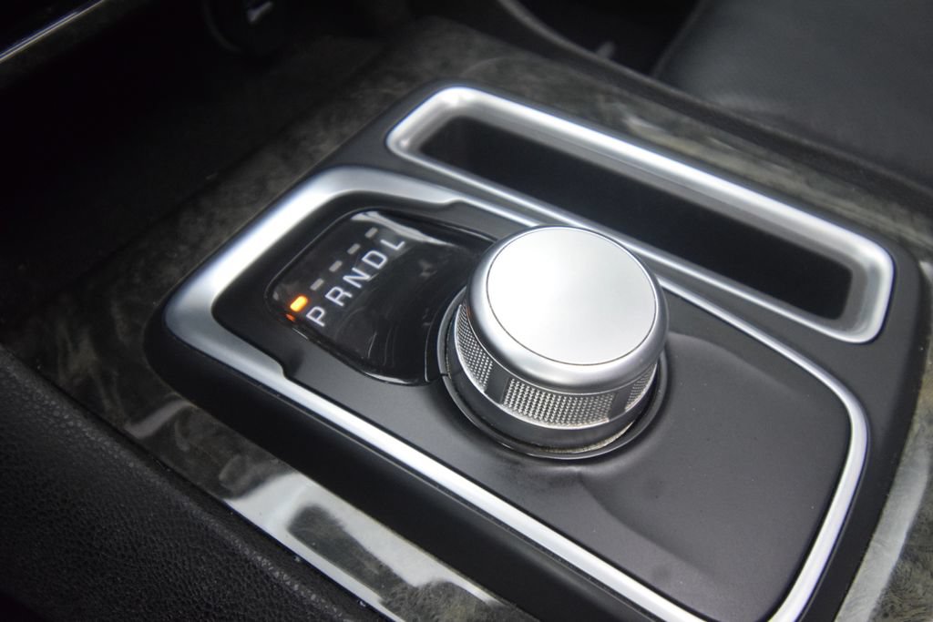 Used 2016 Chrysler 300 C AWD/4WD image 21