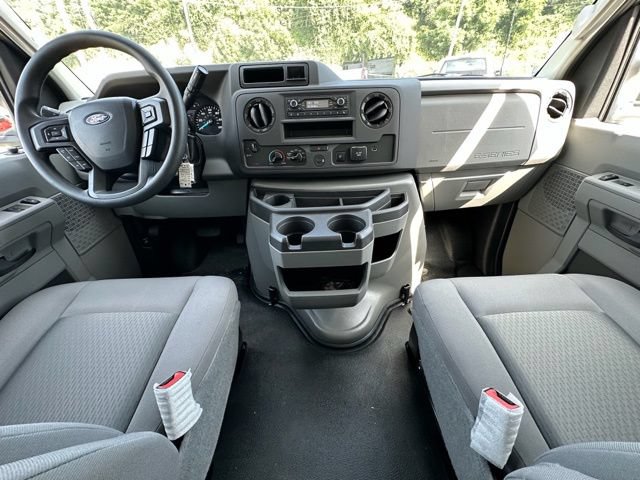New 2027 Ford E-350 and Econoline 350 Super Duty w/ Interior Upgrade Package RWD image 22