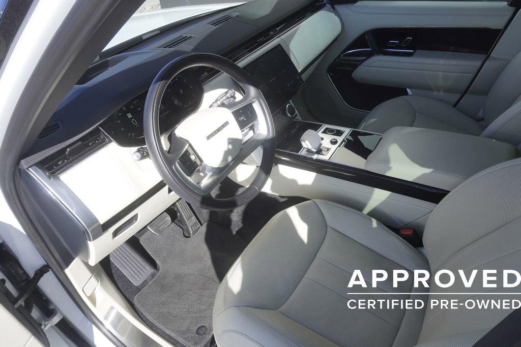 Used 2023 Land Rover Range Rover SE image 18