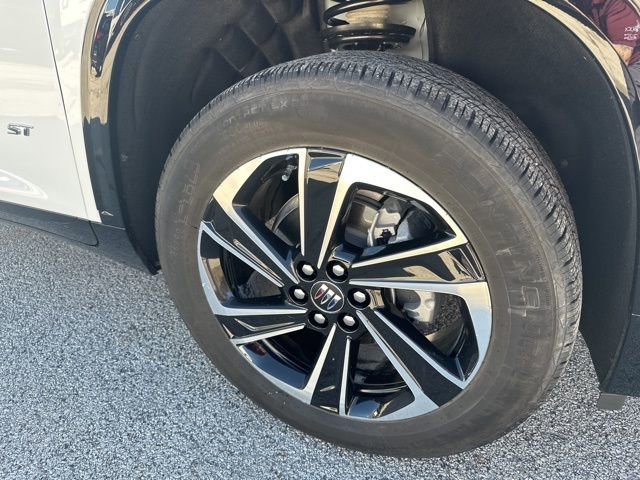 Used 2025 Buick Enclave Sport Touring w/ Power Package image 12