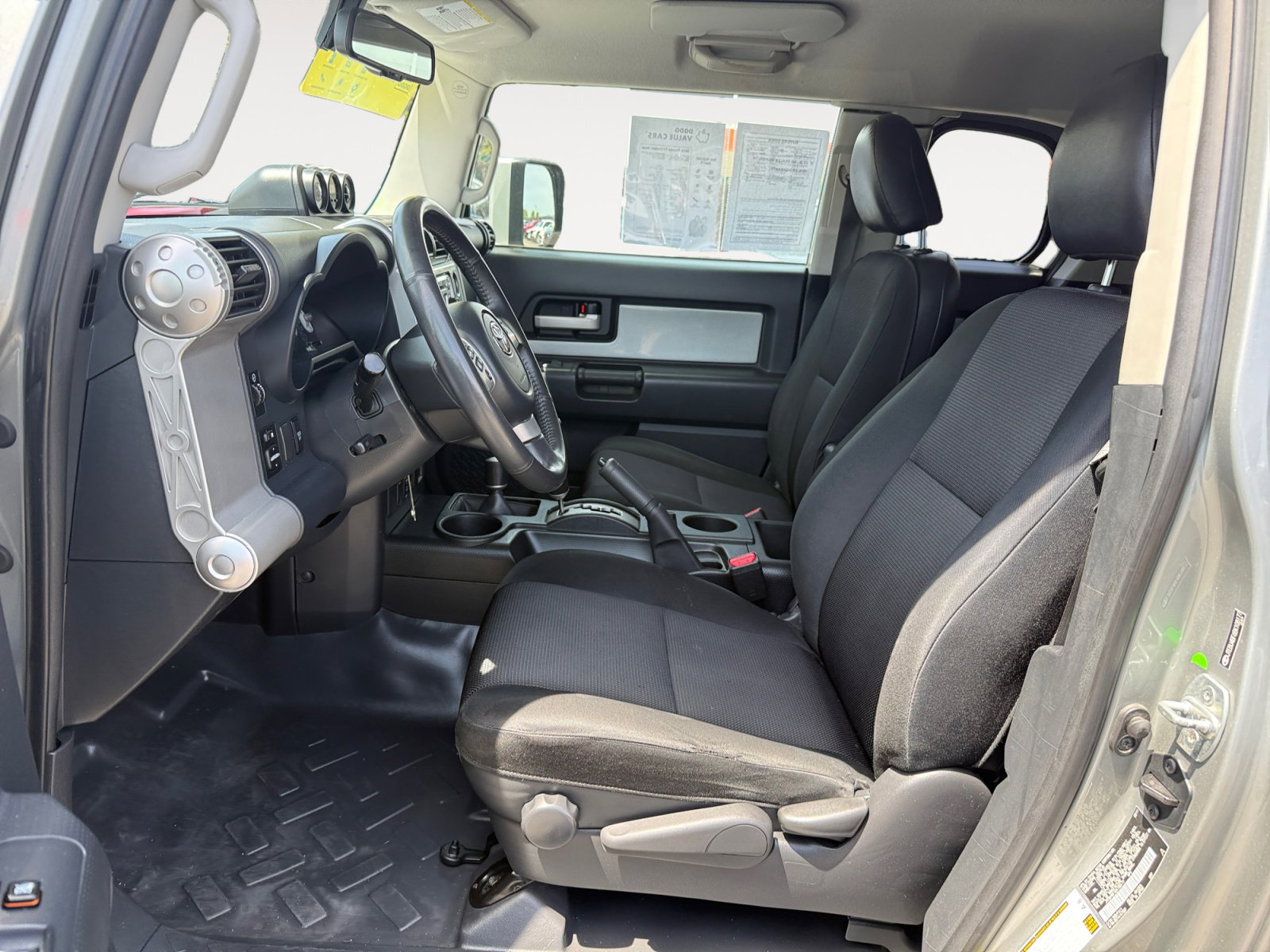 Used 2011 Toyota FJ Cruiser 4WD w/ Upgrade Pkg image 10