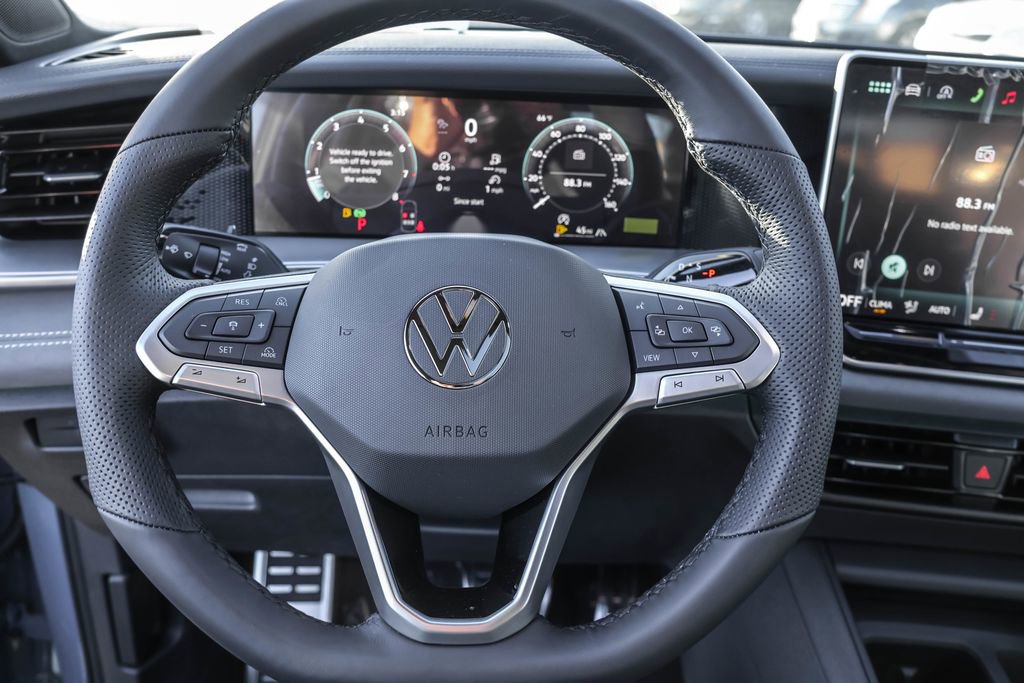 New 2026 Volkswagen Tiguan SE R-Line image 25