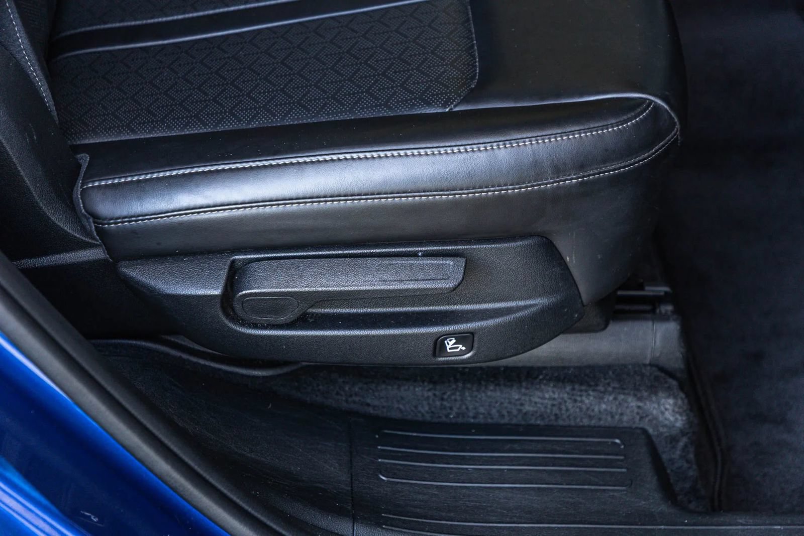 Used 2023 Kia Sorento S w/ Panoramic Sunroof Package FWD image 50