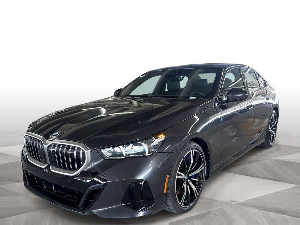 Used 2024 BMW 540i xDrive AWD/4WD image 1