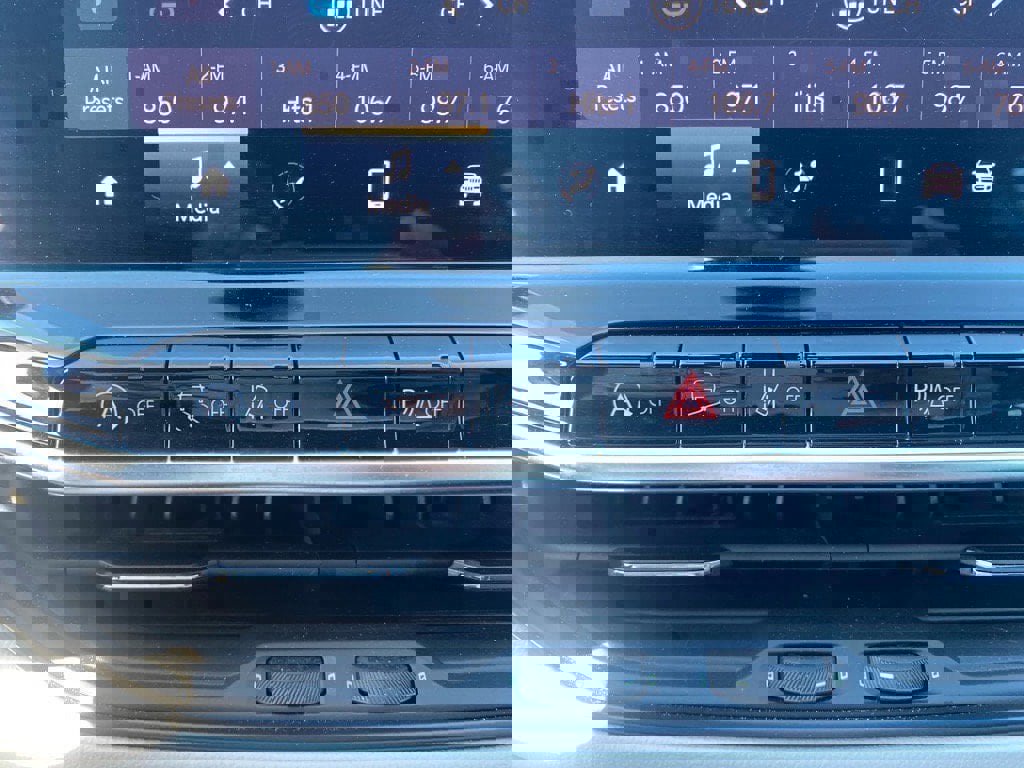 Used 2025 Jeep Compass Limited image 16