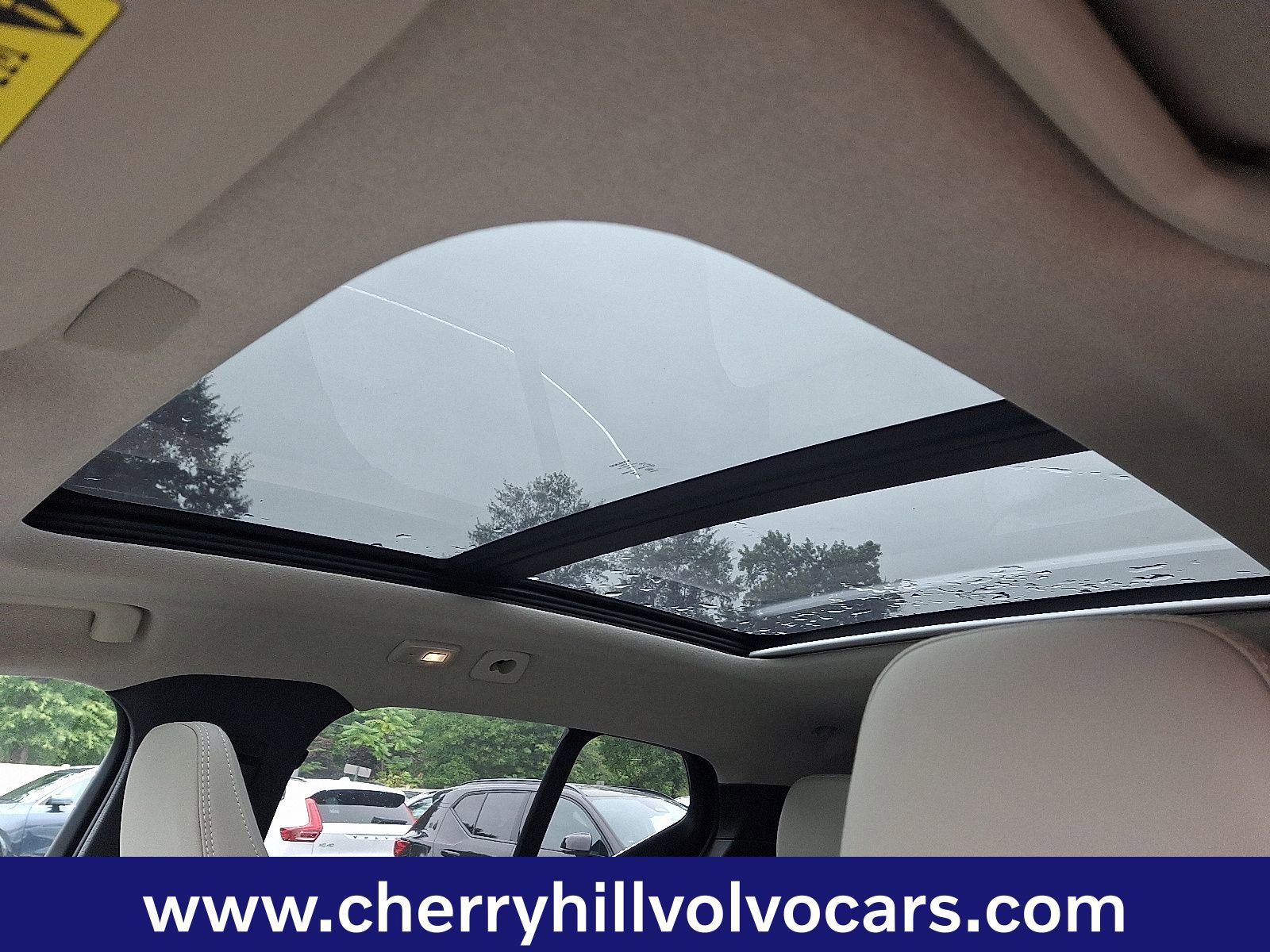 Certified 2025 Volvo XC40 B5 Ultra w/ Protection Package Premier image 14