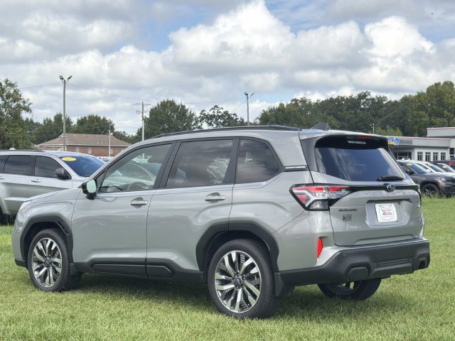 Used 2025 Subaru Forester Touring AWD/4WD image 10