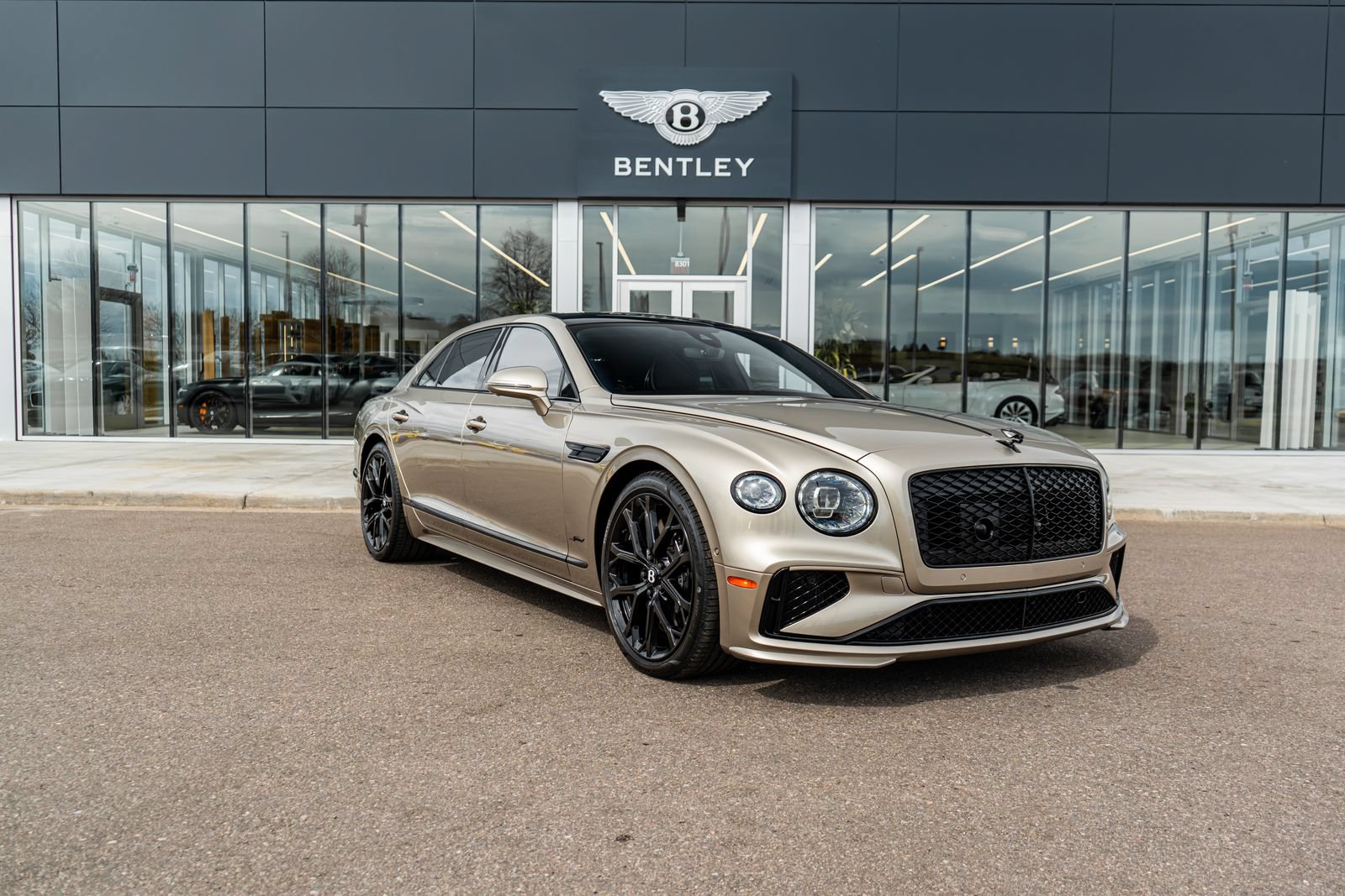 Certified 2025 Bentley Flying Spur Plug-In Hybrid AWD/4WD image 18