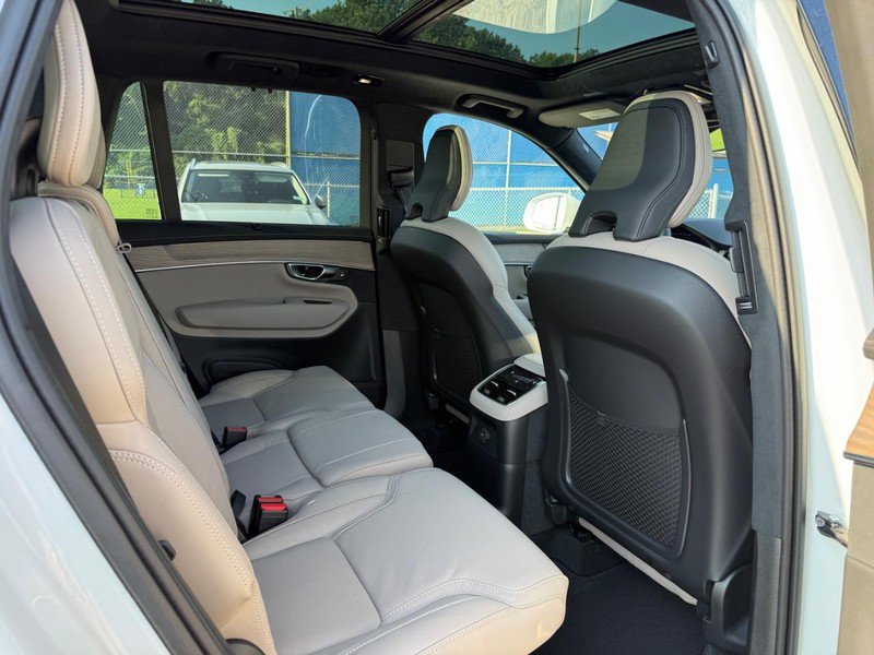 New 2026 Volvo XC90 T8 Ultra w/ Lounge Package AWD/4WD image 6