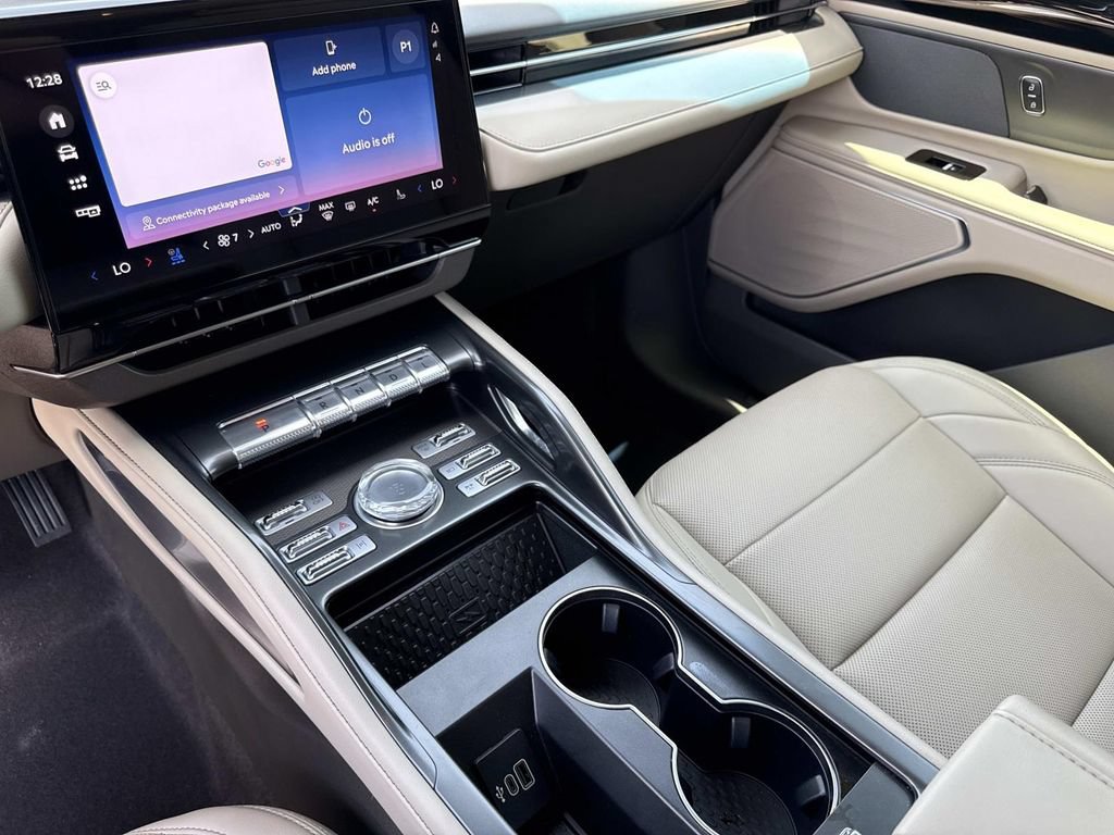 Certified 2024 Lincoln Nautilus Premier AWD/4WD image 25