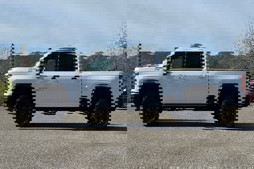 New 2026 Chevrolet Silverado 2500 ZR2 image 7