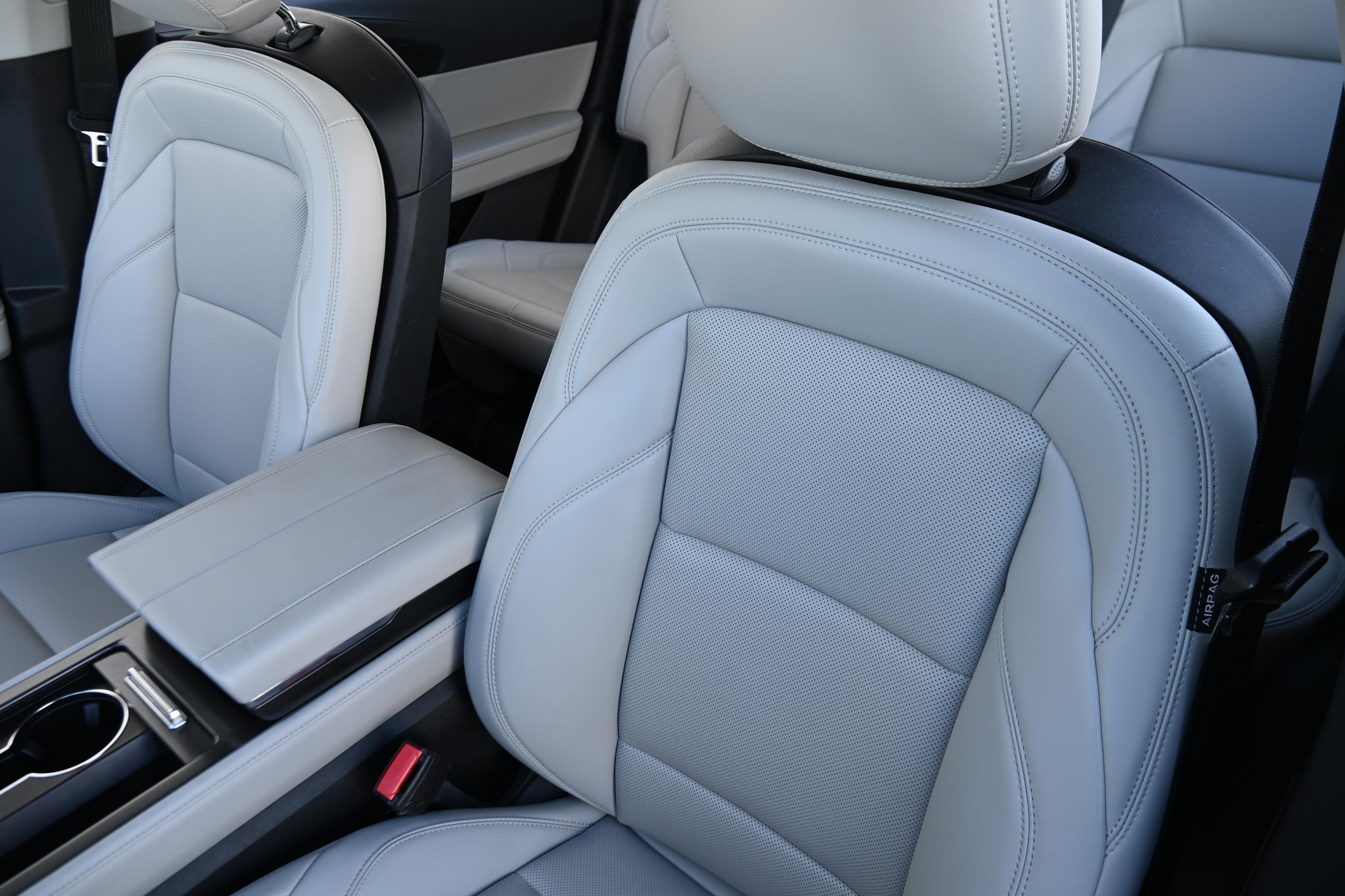 Used 2026 Lincoln Nautilus Premier AWD/4WD image 12