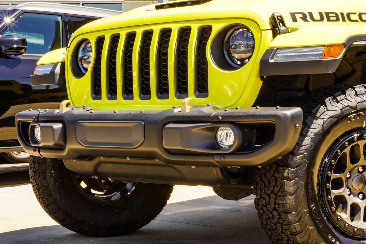 Used 2023 Jeep Wrangler Unlimited Rubicon 392 w/ Xtreme Recon 35" Tire Package AWD/4WD image 2