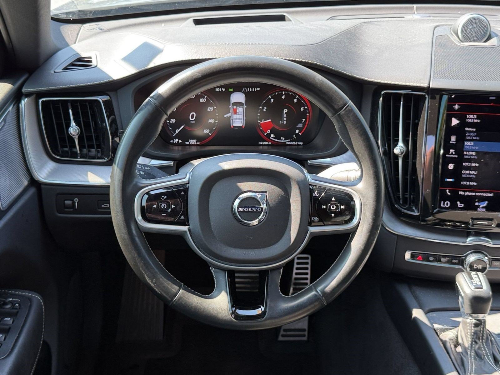Used 2021 Volvo XC60 T6 R-Design w/ Advanced Package AWD/4WD image 11