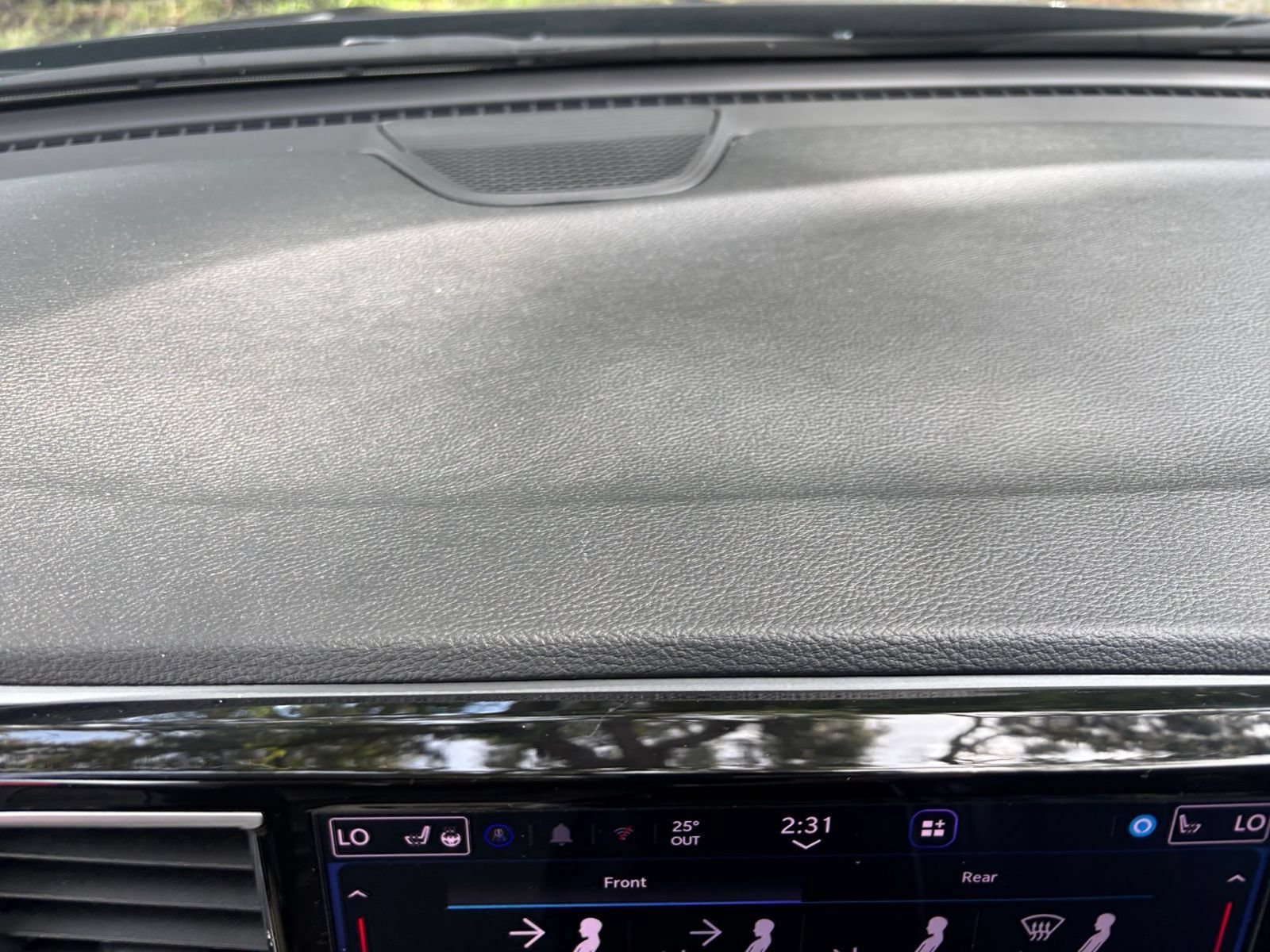 Used 2025 Chrysler Pacifica Limited FWD image 16