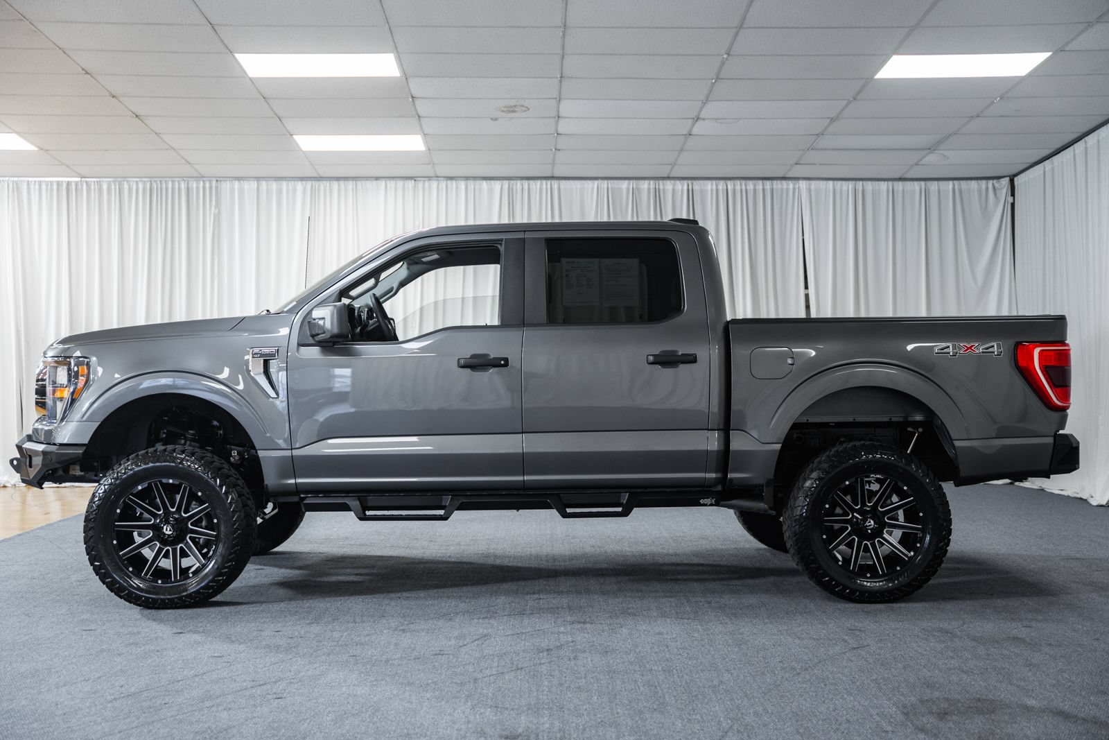 Used 2023 Ford F150 XLT AWD/4WD image 4