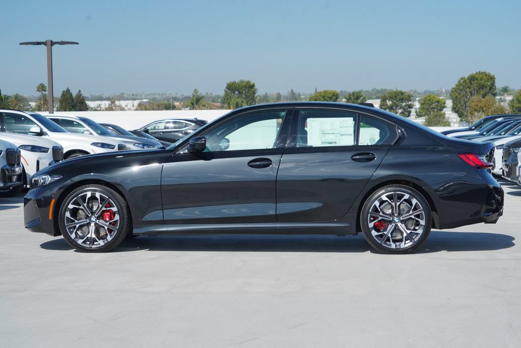 New 2026 BMW 330i xDrive Sedan w/ M Sport Package AWD/4WD image 4
