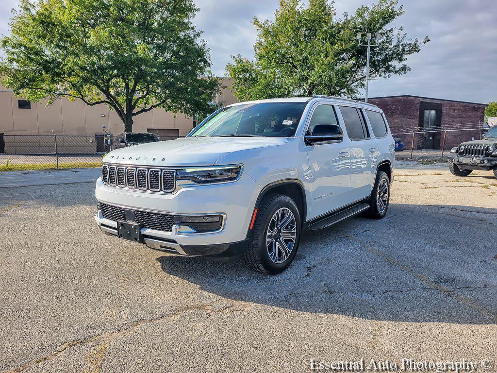 Certified 2024 Jeep Wagoneer Series II w/ Flexible Seating Group RWD image 9
