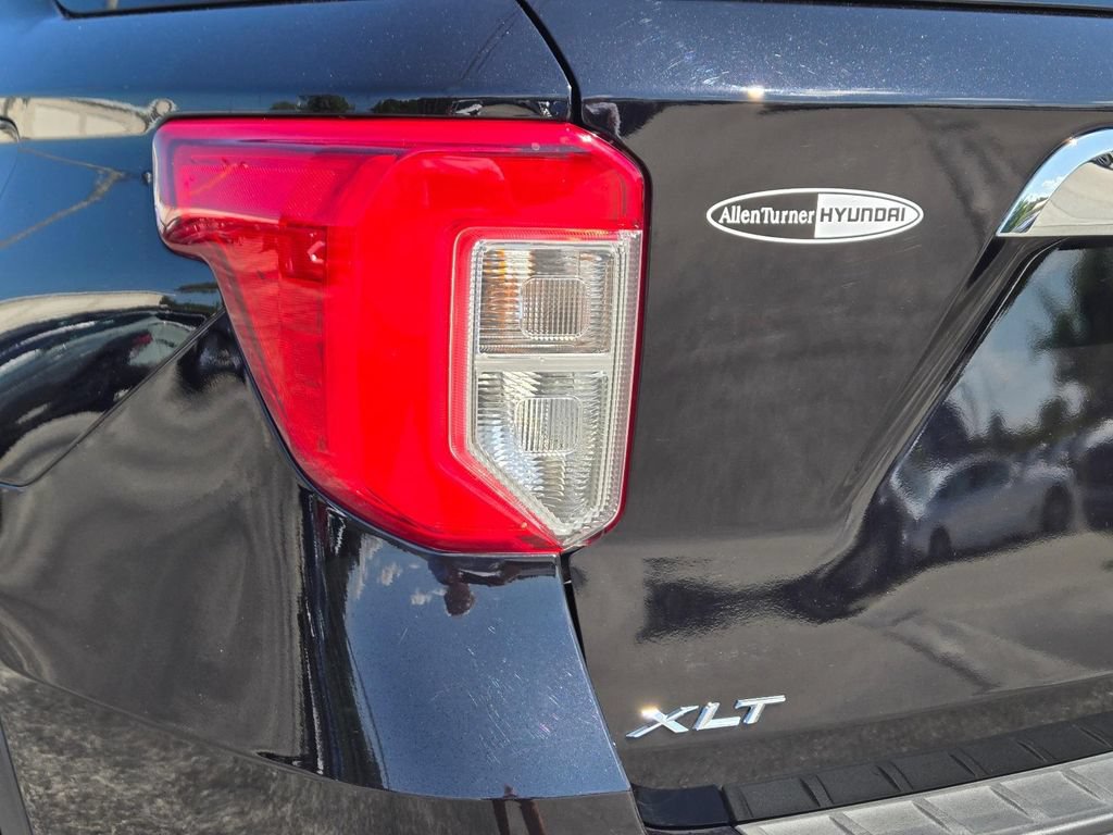 Used 2024 Ford Explorer XLT RWD image 7