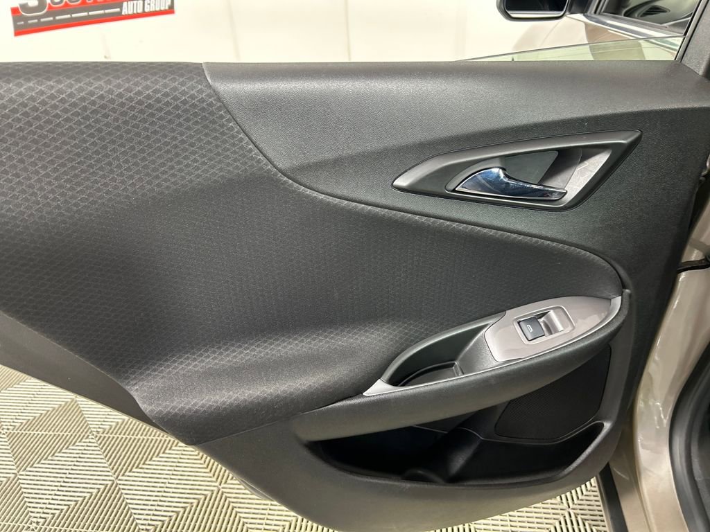Used 2025 Chevrolet Malibu LT image 16