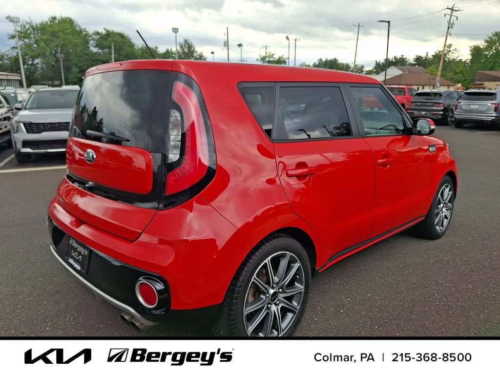 Used 2017 Kia Soul ! w/ Tech Package FWD image 5