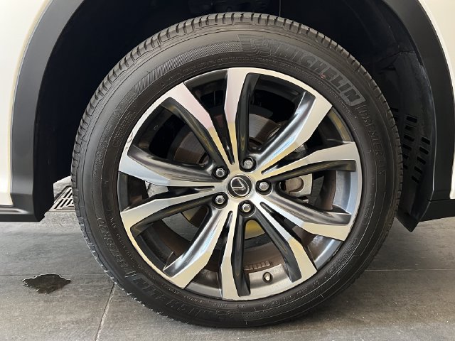 Used 2022 Lexus RX 350L FWD w/ Premium Package image 12
